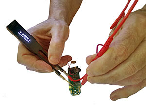 Smart Tweezers® and LCR-Reader Probe Connector in use